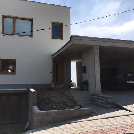 Soukromy Pokoj S Kuchyni A Koupelnou V Radovce Nove Mesto na Morave Ngoại thất bức ảnh