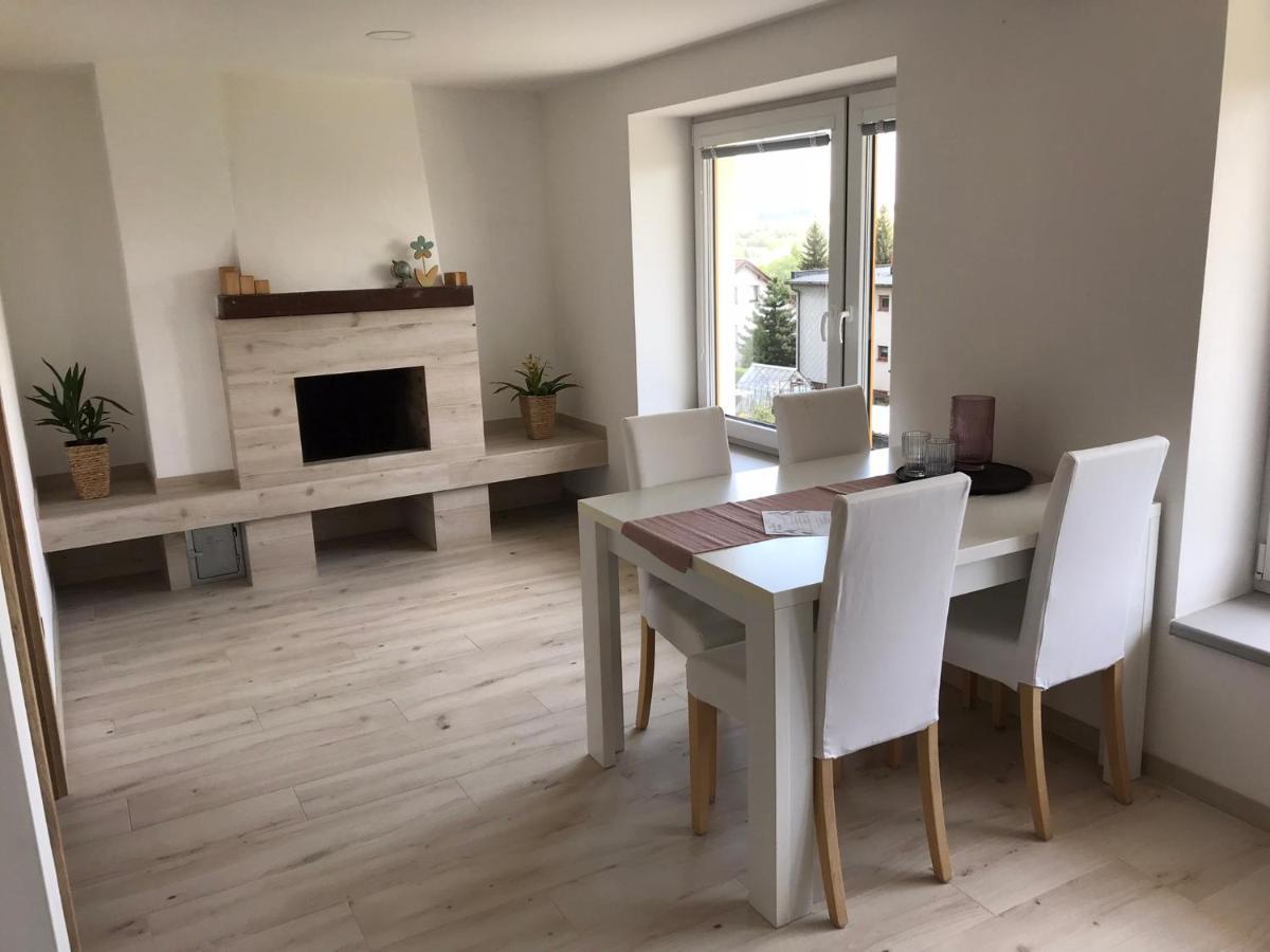 Soukromy Pokoj S Kuchyni A Koupelnou V Radovce Nove Mesto na Morave Ngoại thất bức ảnh