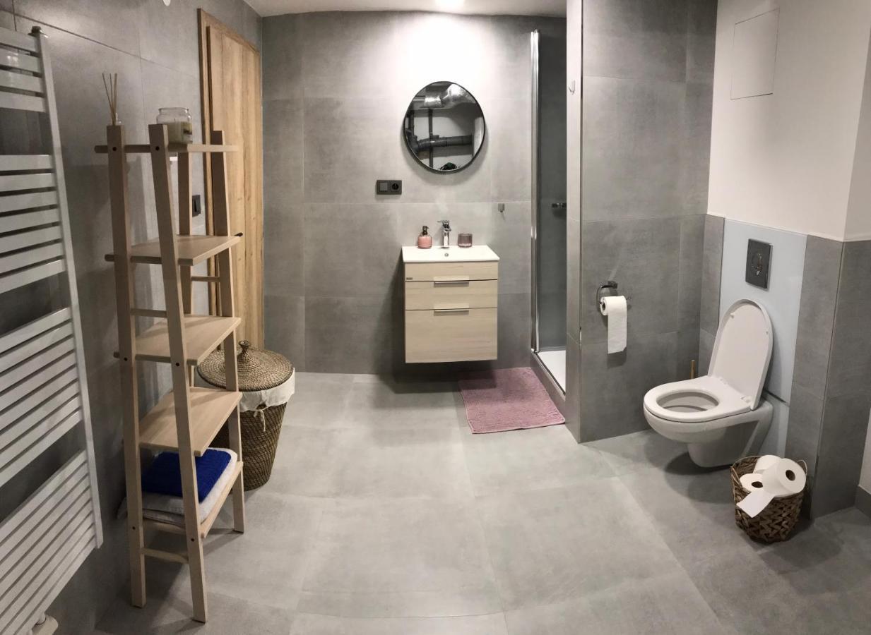 Soukromy Pokoj S Kuchyni A Koupelnou V Radovce Nove Mesto na Morave Ngoại thất bức ảnh